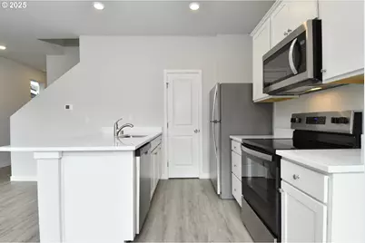 1329 NE Clark Ave, Battle Ground, WA 98604 - Photo 6