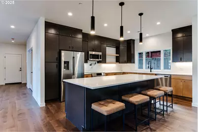 2240 W 25th Pl, Eugene, OR 97405 - Photo 8