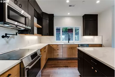 2240 W 25th Pl, Eugene, OR 97405 - Photo 12