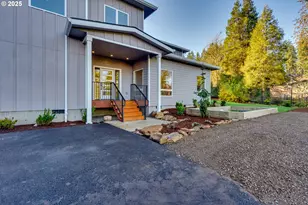 2240 W 25th Pl, Eugene, OR 97405 - Photo 4