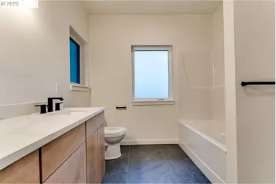 2240 W 25th Pl, Eugene, OR 97405 - Photo 38