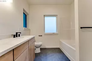 2240 W 25th Pl, Eugene, OR 97405 - Photo 38