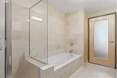 1221 SW 10th Ave #1205, Portland, OR 97205 - Photo 32
