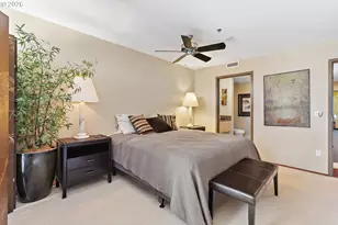 1221 SW 10th Ave, Portland, OR 97205 - Photo 34