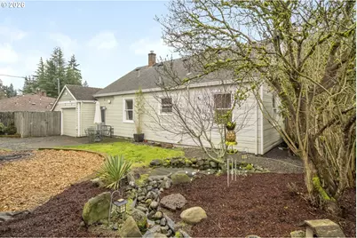 246 NW Freeman Ave, Hillsboro, OR 97124 - Photo 36