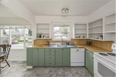 246 NW Freeman Ave, Hillsboro, OR 97124 - Photo 22