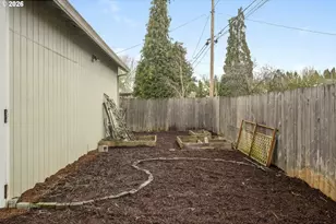 246 NW Freeman Ave, Hillsboro, OR 97124 - Photo 46