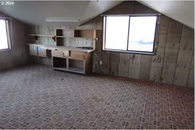 29820 Mary St, Gold Beach, OR 97444 - Photo 14