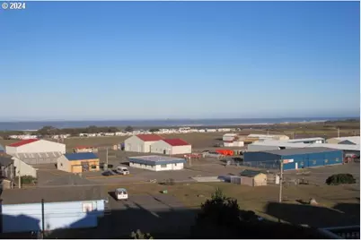 29820 Mary St, Gold Beach, OR 97444 - Photo 16