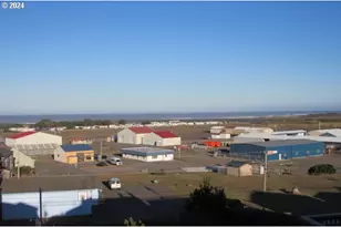 29820 Mary St, Gold Beach, OR 97444 - Photo 16