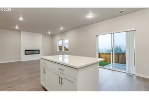 9463 SE Crystal Rose St, Happy Valley, OR 97086 - Photo 12