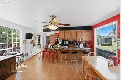 715 E 1st St, Coquille, OR 97423 - Photo 12