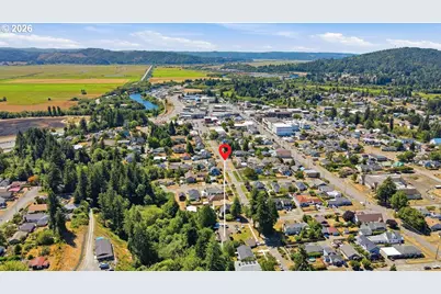 715 E 1st St, Coquille, OR 97423 - Photo 40