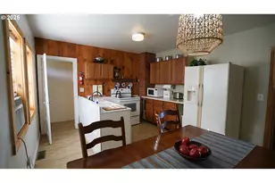 145 E Franklin Ave, Dayville, OR 97825 - Photo 20