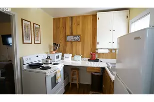 145 E Franklin Ave, Dayville, OR 97825 - Photo 36