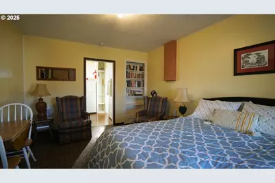 145 E Franklin Ave, Dayville, OR 97825 - Photo 6