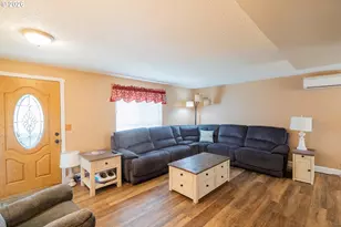 5209 G St, Springfield, OR 97478 - Photo 2