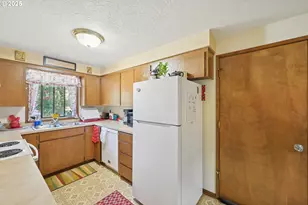 8050 SW 103rd Ave, Beaverton, OR 97008 - Photo 28