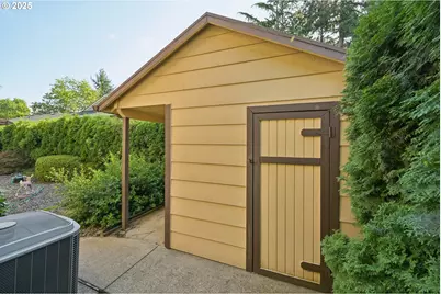 8050 SW 103rd Ave, Beaverton, OR 97008 - Photo 36