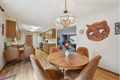 8050 SW 103rd Ave, Beaverton, OR 97008 - Photo 6