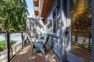 7940 SW 31st Ave, Portland, OR 97219 - Photo 4