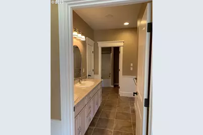 20420 SW Leonardo Ln, Beaverton, OR 97007 - Photo 32