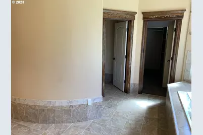 20420 SW Leonardo Ln, Beaverton, OR 97007 - Photo 28