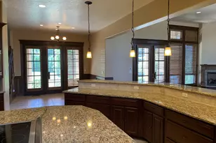 20420 SW Leonardo Ln, Beaverton, OR 97007 - Photo 10