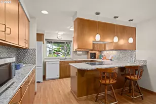 2210 NE 156th Ave, Portland, OR 97230 - Photo 6