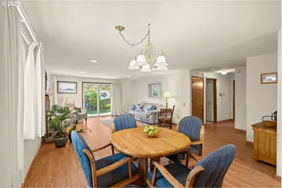 2210 NE 156th Ave, Portland, OR 97230 - Photo 8