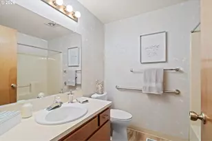 2210 NE 156th Ave, Portland, OR 97230 - Photo 18