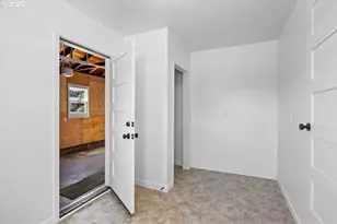 1202 NE A St, Grants Pass, OR 97526 - Photo 14