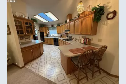 221 Foster Ln, Roseburg, OR 97470 - Photo 16