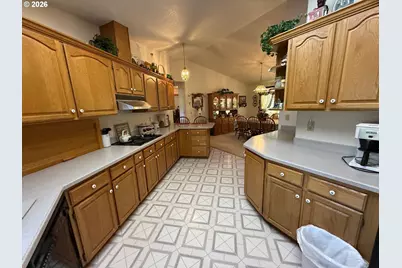 221 Foster Ln, Roseburg, OR 97470 - Photo 14