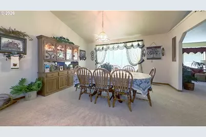 221 Foster Ln, Roseburg, OR 97470 - Photo 14