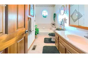 221 Foster Ln, Roseburg, OR 97470 - Photo 26