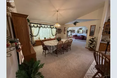 221 Foster Ln, Roseburg, OR 97470 - Photo 12