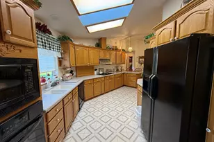 221 Foster Ln, Roseburg, OR 97470 - Photo 14