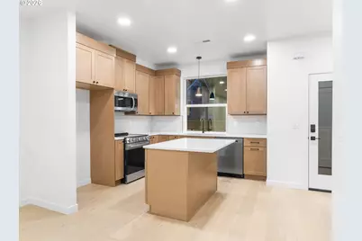 11080 SW 61st Ave, Portland, OR 97219 - Photo 12