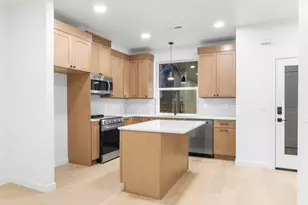 11080 SW 61st Ave, Portland, OR 97219 - Photo 12