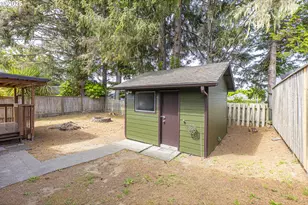 691 SE Jetty Ave, Lincoln City, OR 97367 - Photo 24