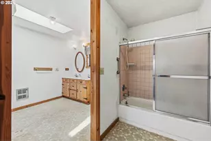 99104 Lone Pine Ln, Myrtle Point, OR 97458 - Photo 30