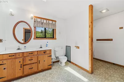99104 Lone Pine Ln, Myrtle Point, OR 97458 - Photo 40