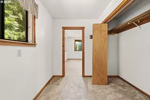 99104 Lone Pine Ln, Myrtle Point, OR 97458 - Photo 32