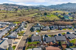 303 Ashwood St, Sutherlin, OR 97479 - Photo 44