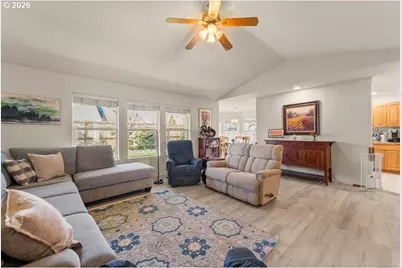 303 Ashwood St, Sutherlin, OR 97479 - Photo 20