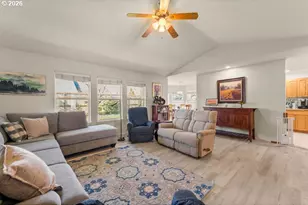 303 Ashwood St, Sutherlin, OR 97479 - Photo 20