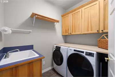 3186 NE 12th Ave, Hillsboro, OR 97124 - Photo 38
