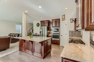 7890 NW Crossvine St, Portland, OR 97229 - Photo 6