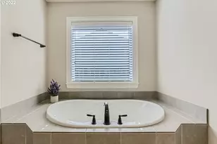 7890 NW Crossvine St, Portland, OR 97229 - Photo 14